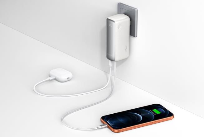 高性能かつ急速充電を誇るEcoFlow RAPIDモバイルバッテリー | EcoFlow JP